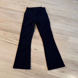 Alo Yoga-Airbrush High-Waist Bootcut Leggings-Black-XS-Athletic-Athleisure